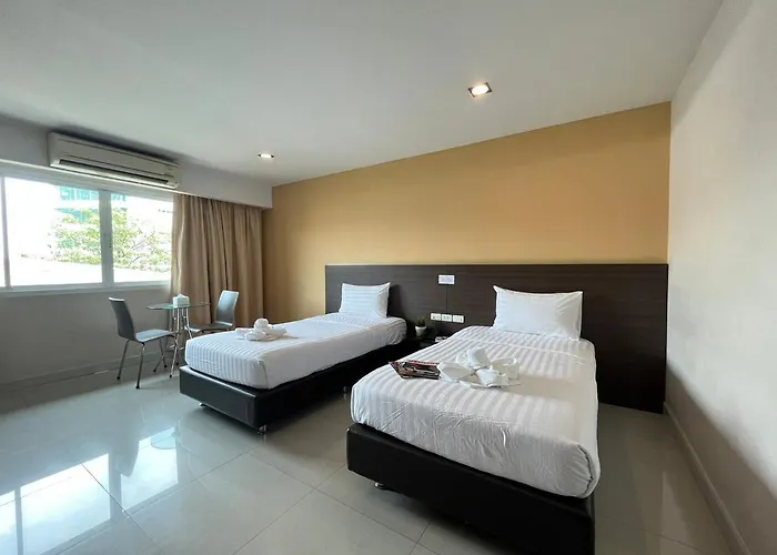 فندق 14 Living 3*