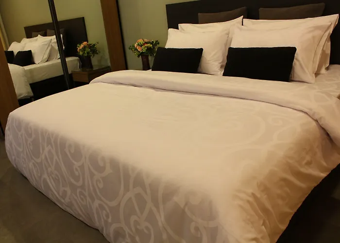 14 Living Hotel