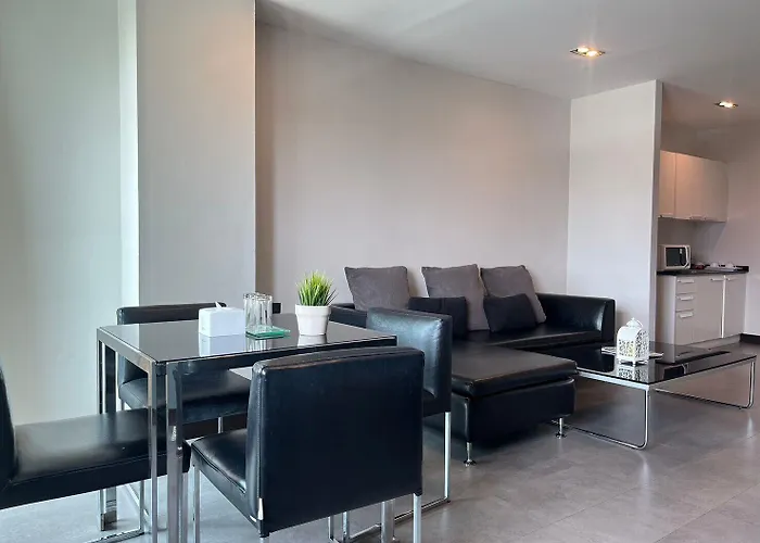 فندق 14 Living